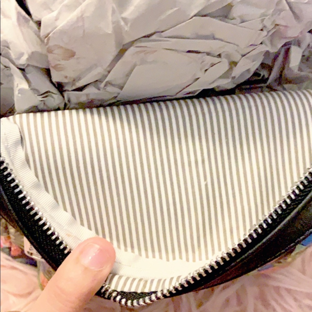 Loungefly Stitch Tropical pineapple Backpack Set - Picture 4 of 5